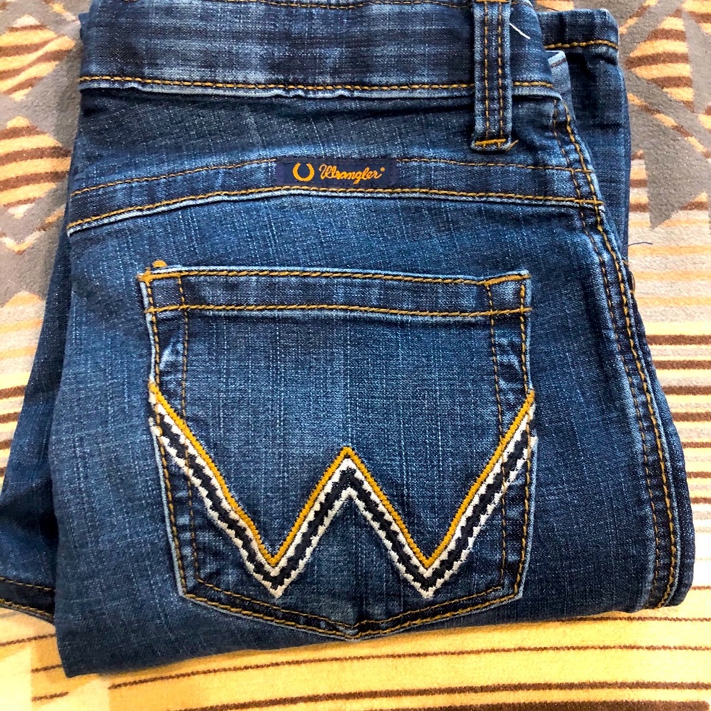 Wrangler “Willow” riding Jean